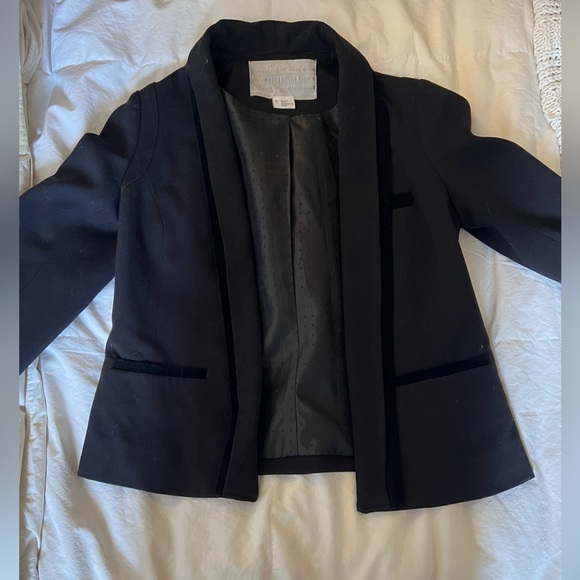 Women’s black blazer with velvet trim - Picture 1 of 1